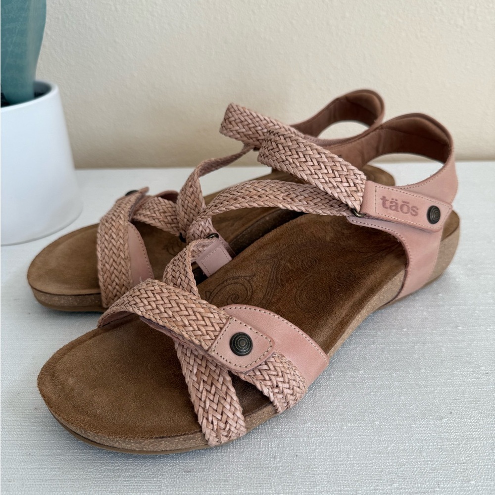 New Taos Footwear Blush Leather Braid Strap Wedge Sandals - Picture 6 of 13